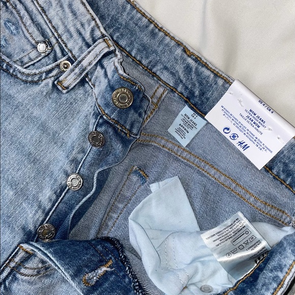 H&M Distressed Mom Jeans - Picture 2 of 3